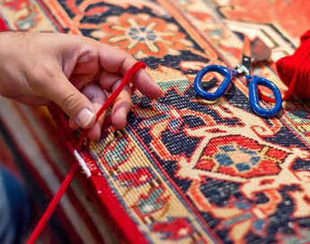 خدمات تخصصی و حرفه ای رفوی فرش در قالیشویی دارآباد